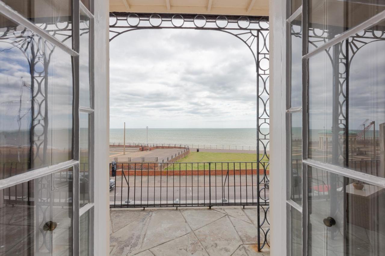 Beach View: Stunning Sea View & Balcony Apartment Ramsgate Eksteriør bilde